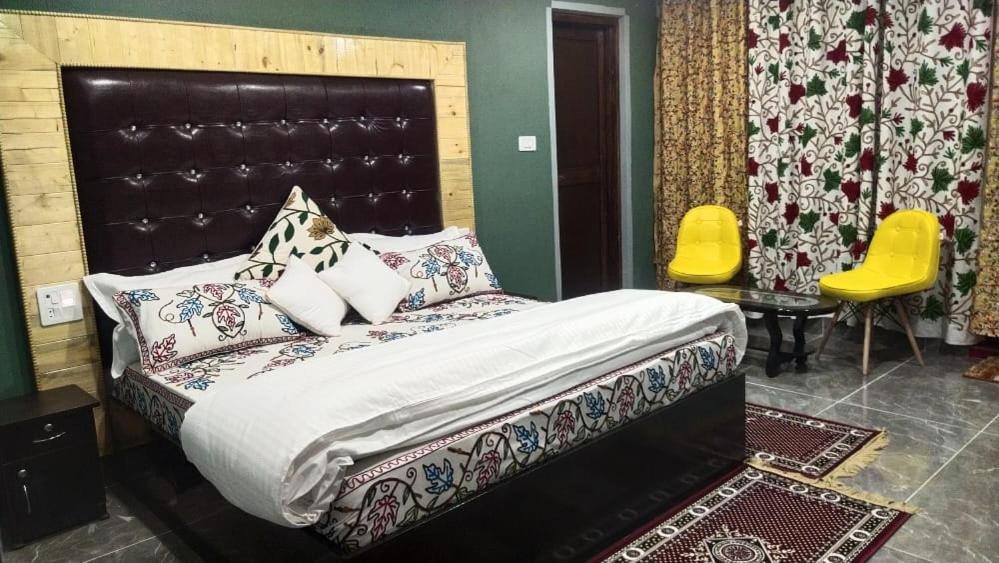 Hotel Seven Pahalgām Kültér fotó